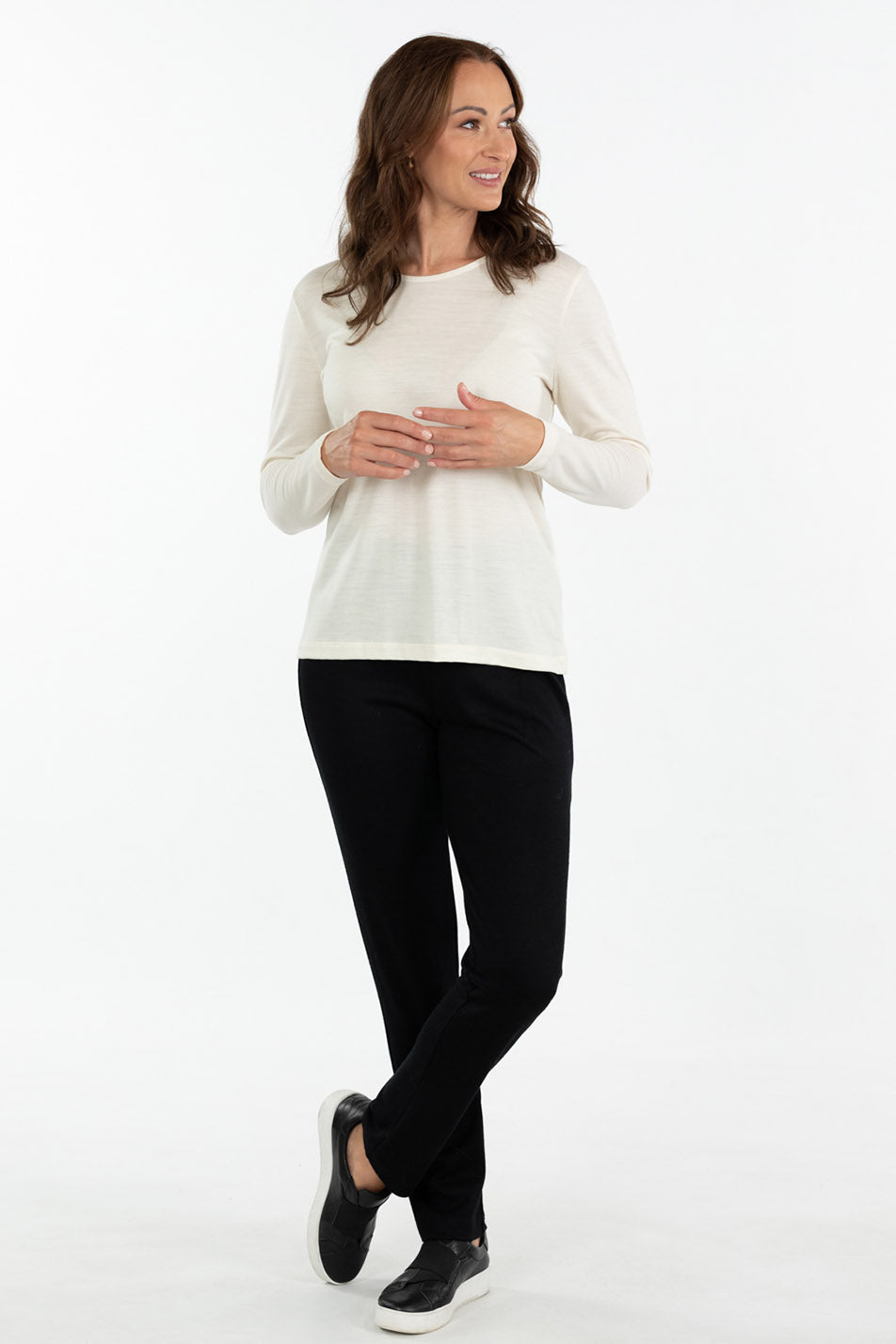 HEDRENA CLASSIC LONG SLEEVE TEE