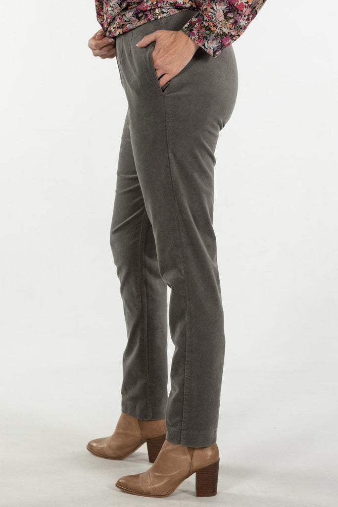 SLIM LEG SIGNATURE CORD PANT